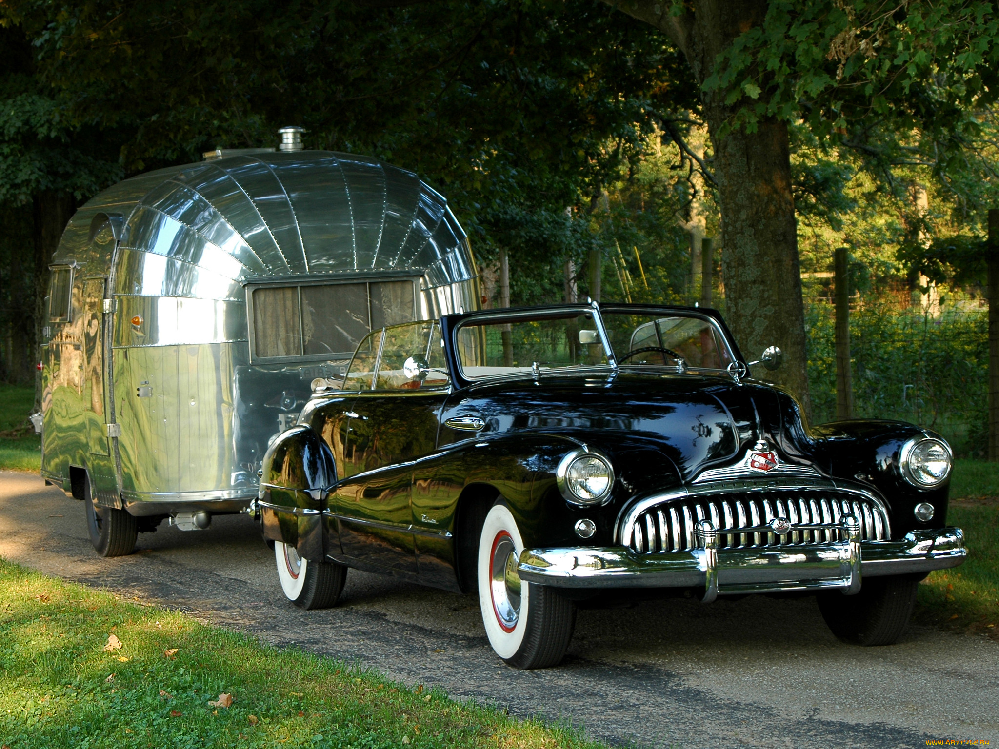 Разные стар. \Buick Roadmaster 1940. Бьюик машина 1920. 1940 Buick Roadmaster sedan. Бьюик раритет.